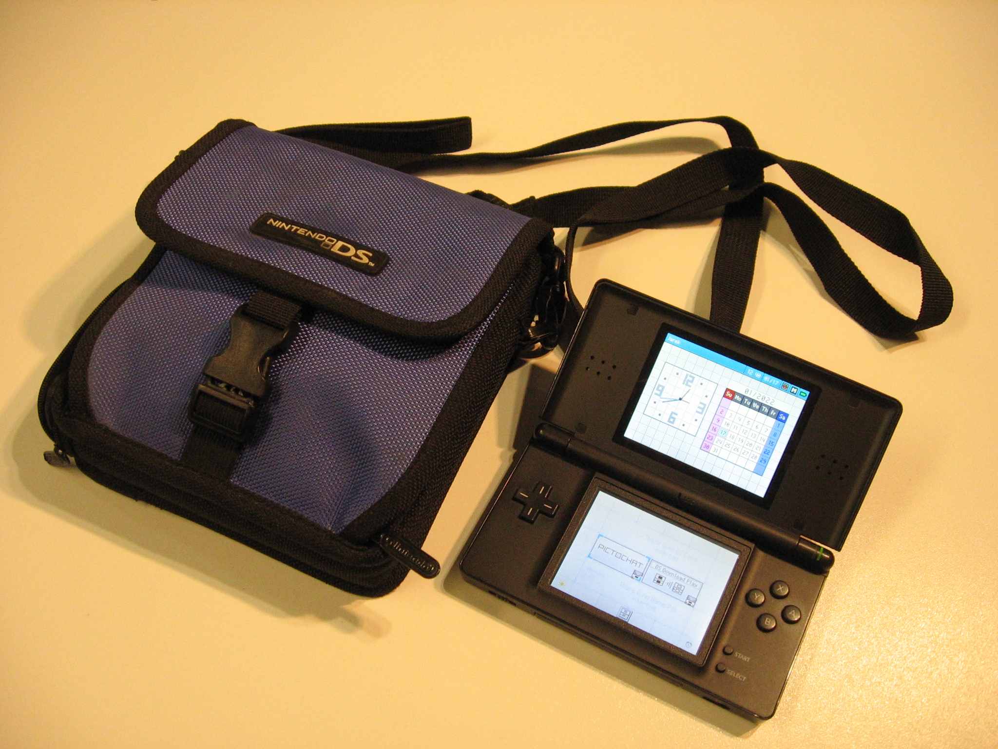 get-in-touch Konsola Nintendo DS Lite D