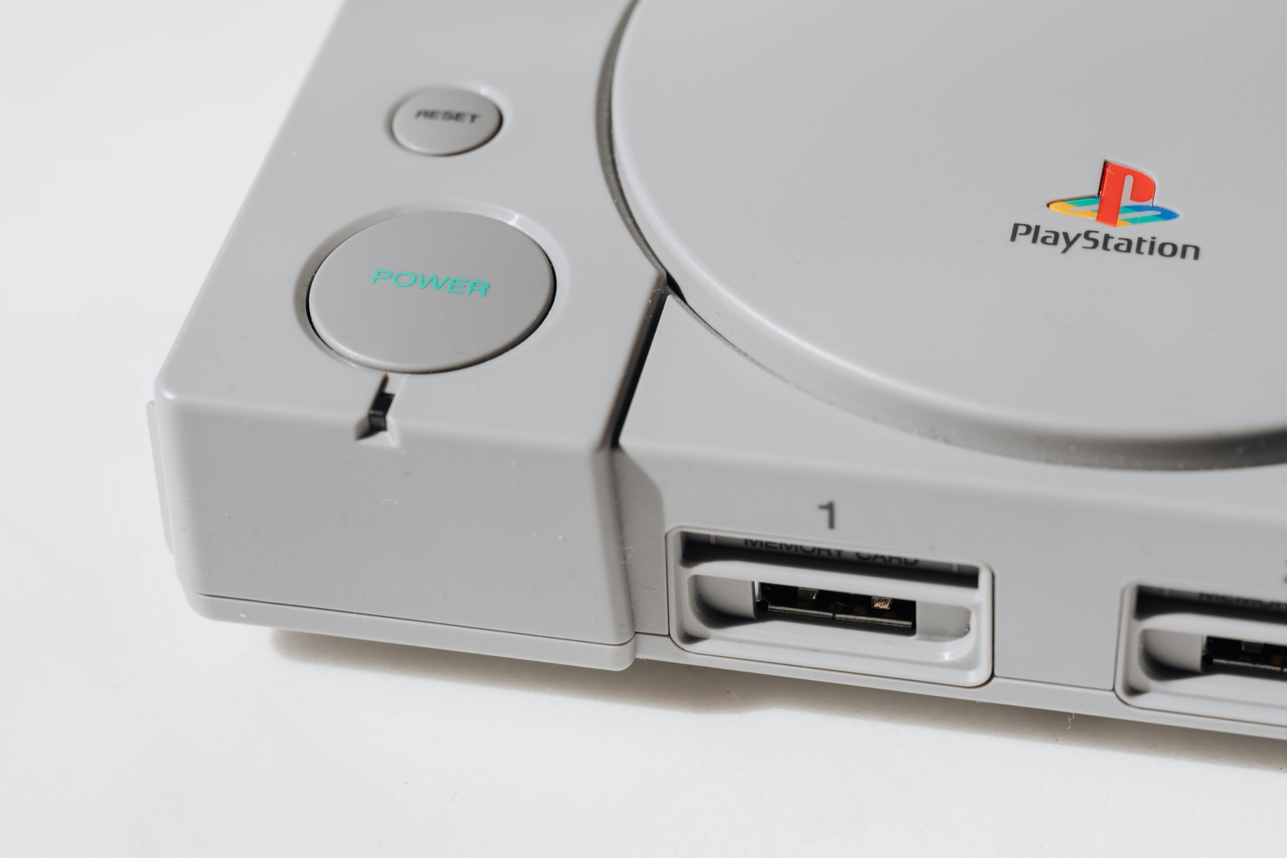 Gry na PSX – Powrót do korzeni. Jak kupować i sprzedawać klasyki z pierwszego PlayStation?